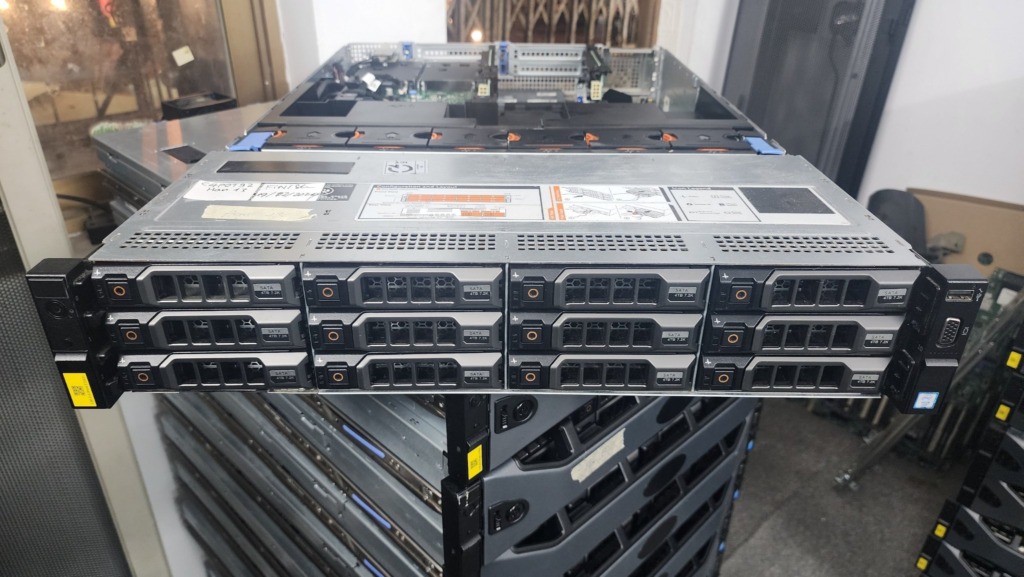 Thuê Server GPU – Giải pháp mạnh mẽ cho AI, Render và Phân tích Dữ liệu