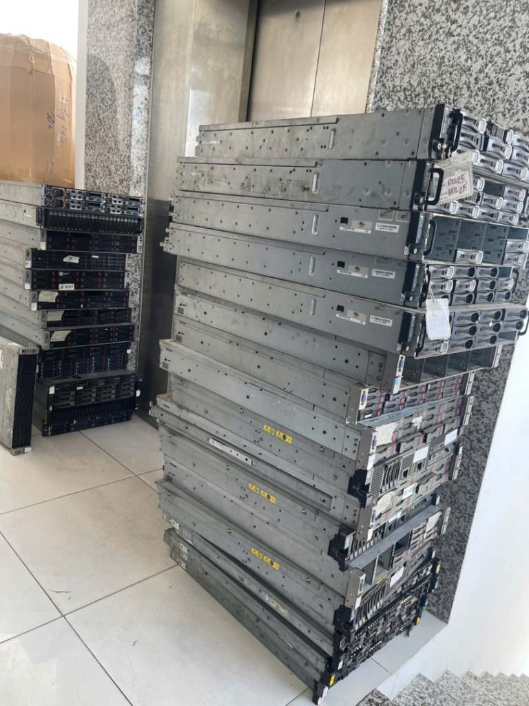 So sánh server vật lý và server ảo – Nên chọn loại nào cho doanh nghiệp