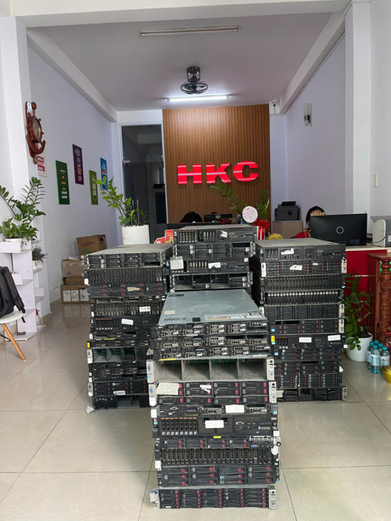 Ảnh hưởng của điện toán đám mây đến xu hướng thuê server vật lý.