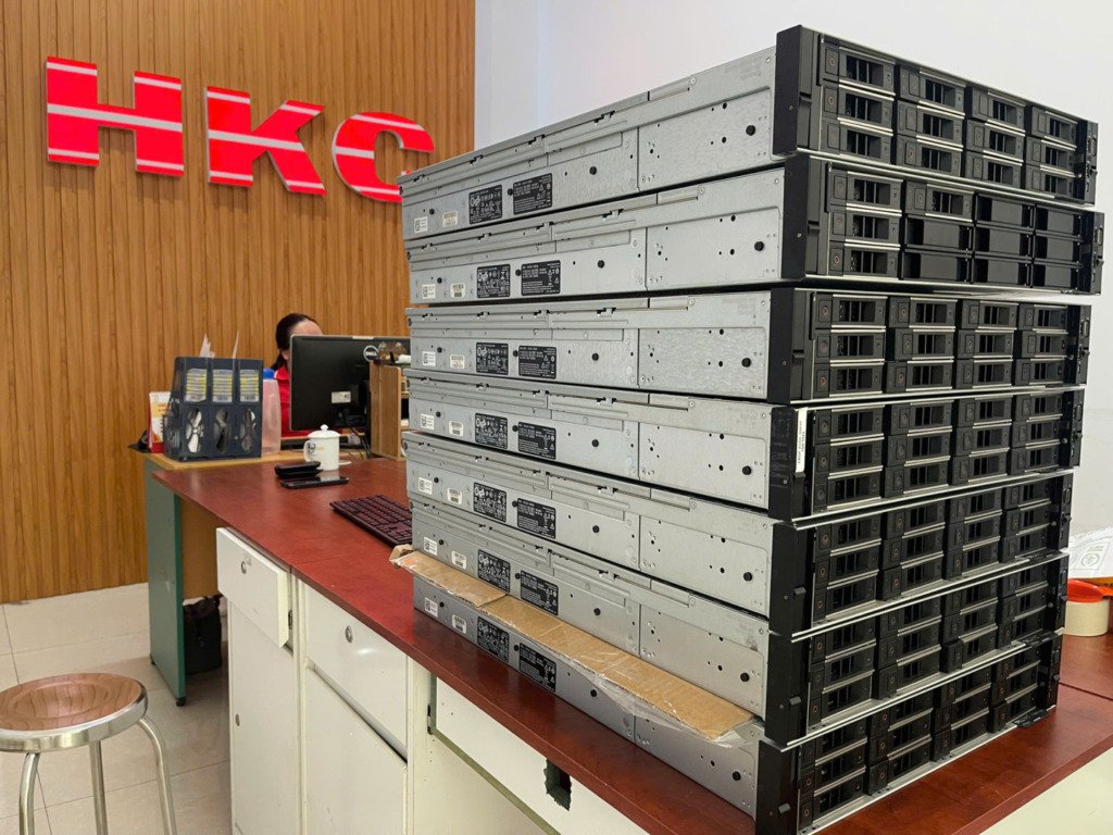 Thuê server GPU cho AI & Deep Learning – Lựa chọn thông minh 2025